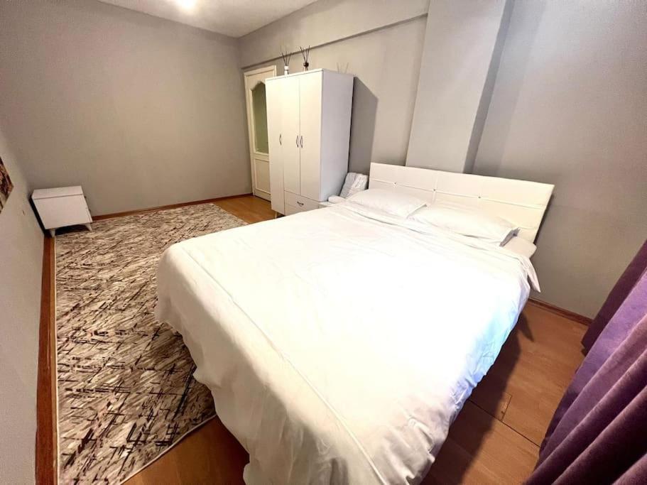 Daire Florya Da 3+1 Lüx Keyifli Bahçeli Daire *