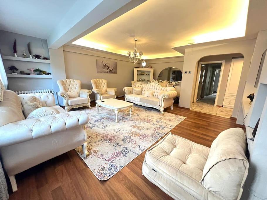 Florya Da 3+1 Lüx Keyifli Bahçeli Daire Daire
