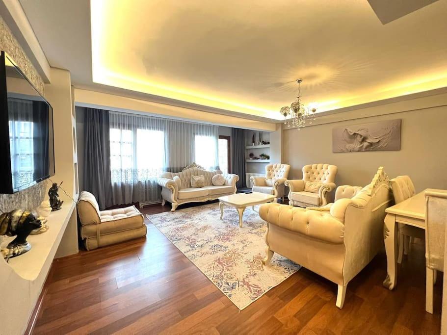 Daire Florya Da 3+1 Lüx Keyifli Bahçeli Daire *