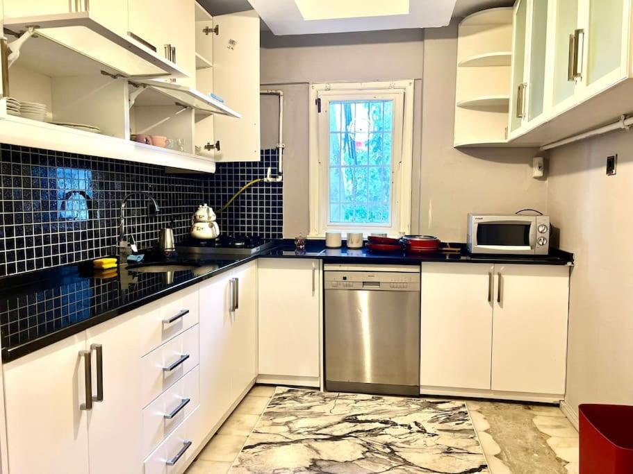 Florya Da 3+1 Lüx Keyifli Bahçeli Daire