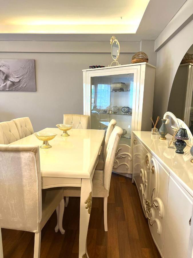 Apartament Florya Da 3+1 Lux Keyifli Bahceli Daire