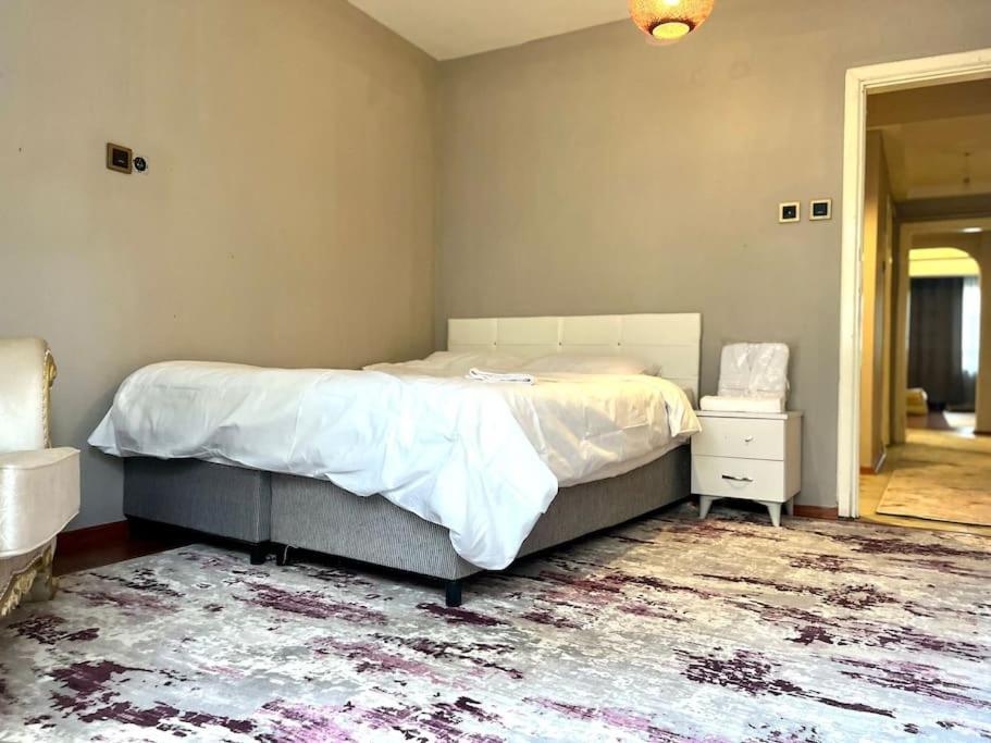 Apartament Florya Da 3+1 Lux Keyifli Bahceli Daire *